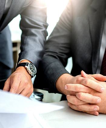 Organise claims processing procedures